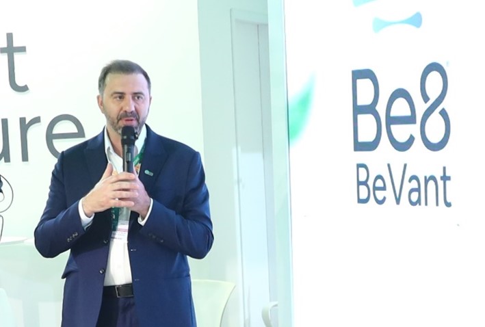 Be8 acelera e mira crescimento histórico